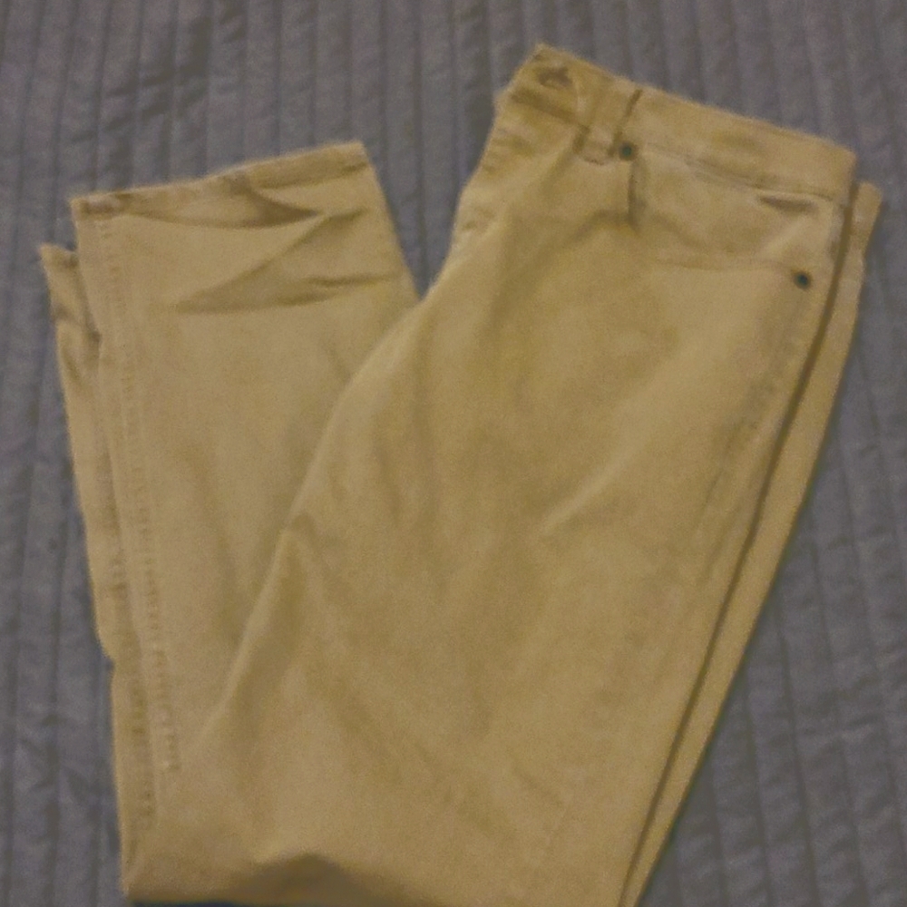 Men's khaki jean
